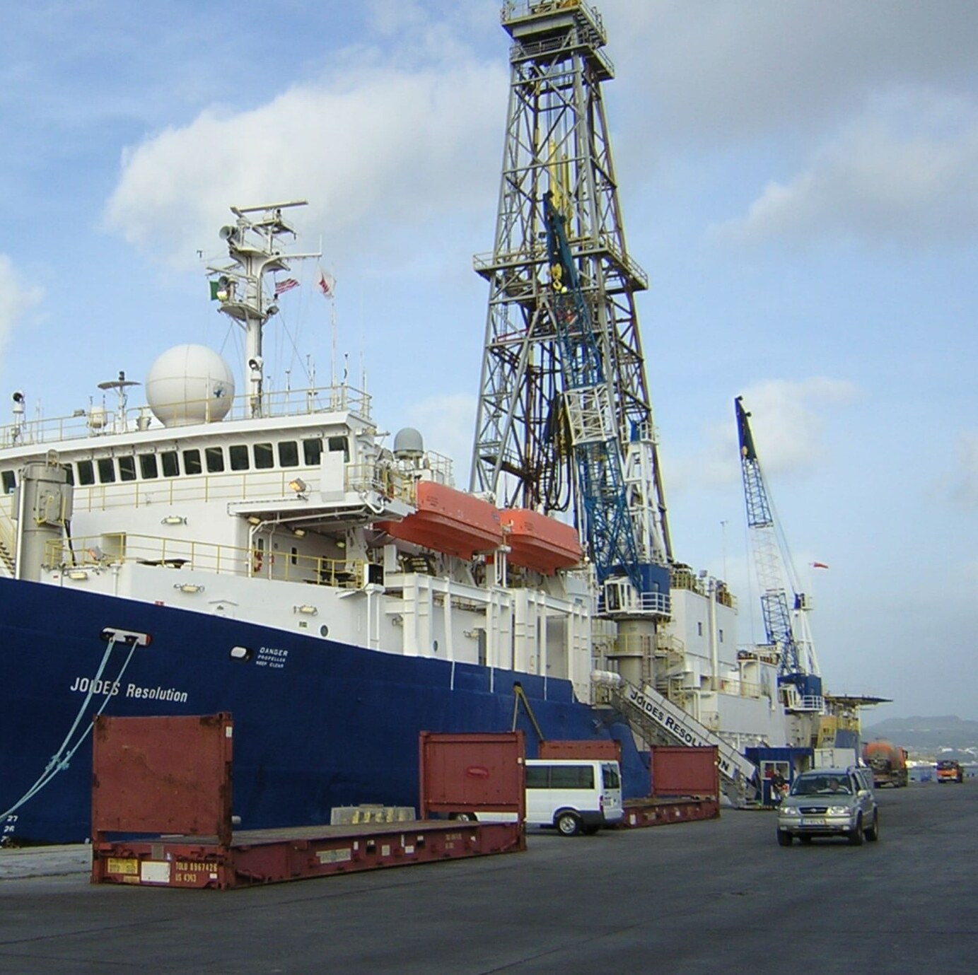 Research vessel JOIDES Resolution with drilling equipment